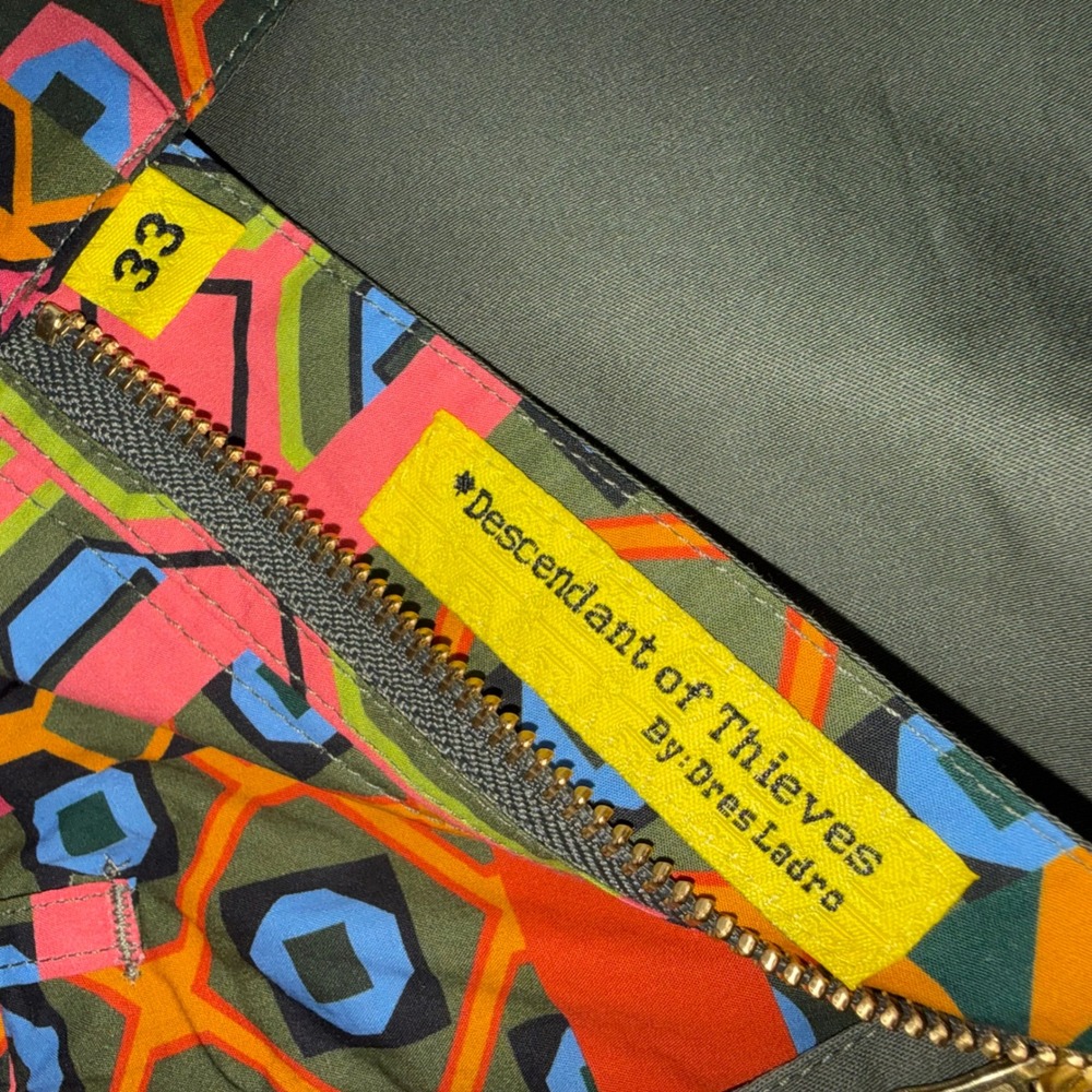 Descendant of Thieves Reversible Shorts Mens 33 Multicolor Olive EUC 22AS68X08M2 - Picture 6 of 7